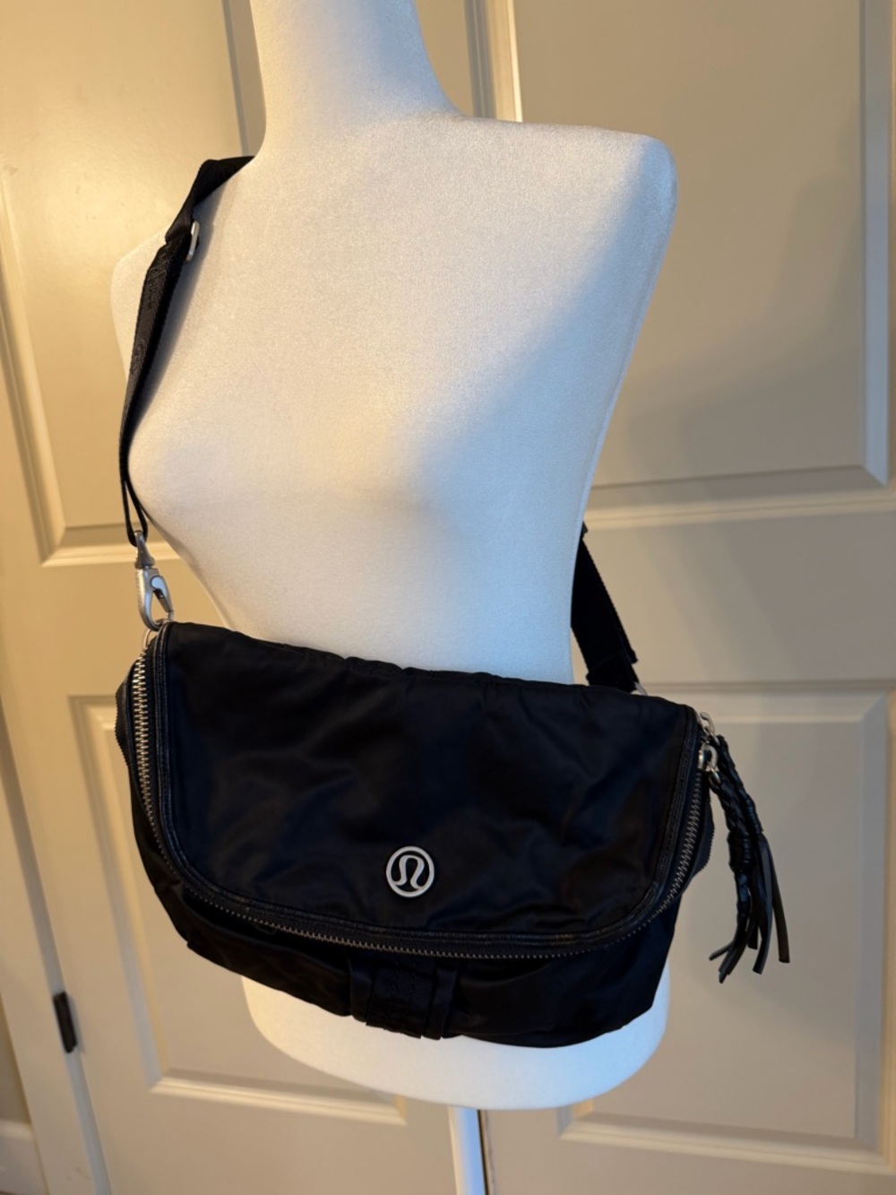 Lululemon Black Good Fortune Crossbody Fanny pack Bag